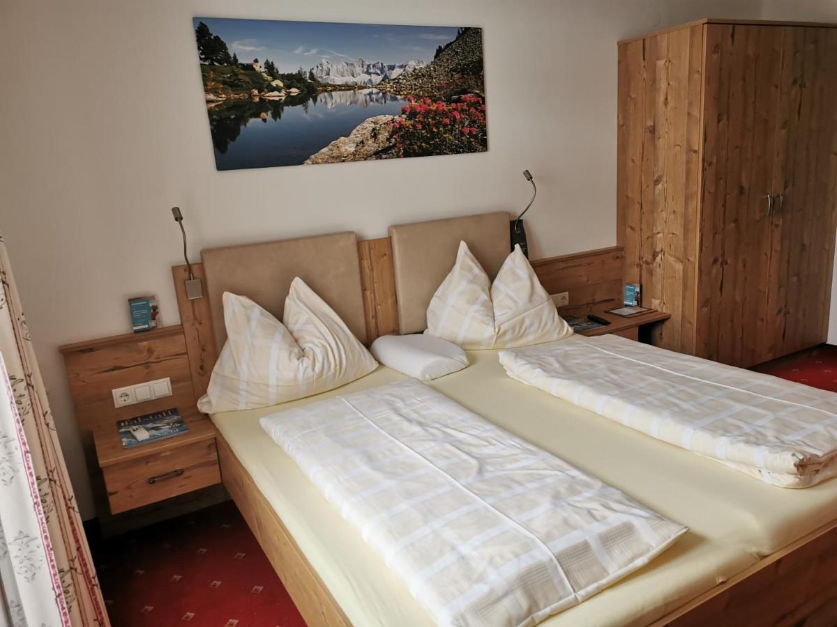Oberauer Wagrain - Die Eco Familien Hotelpension B&B Esterno foto