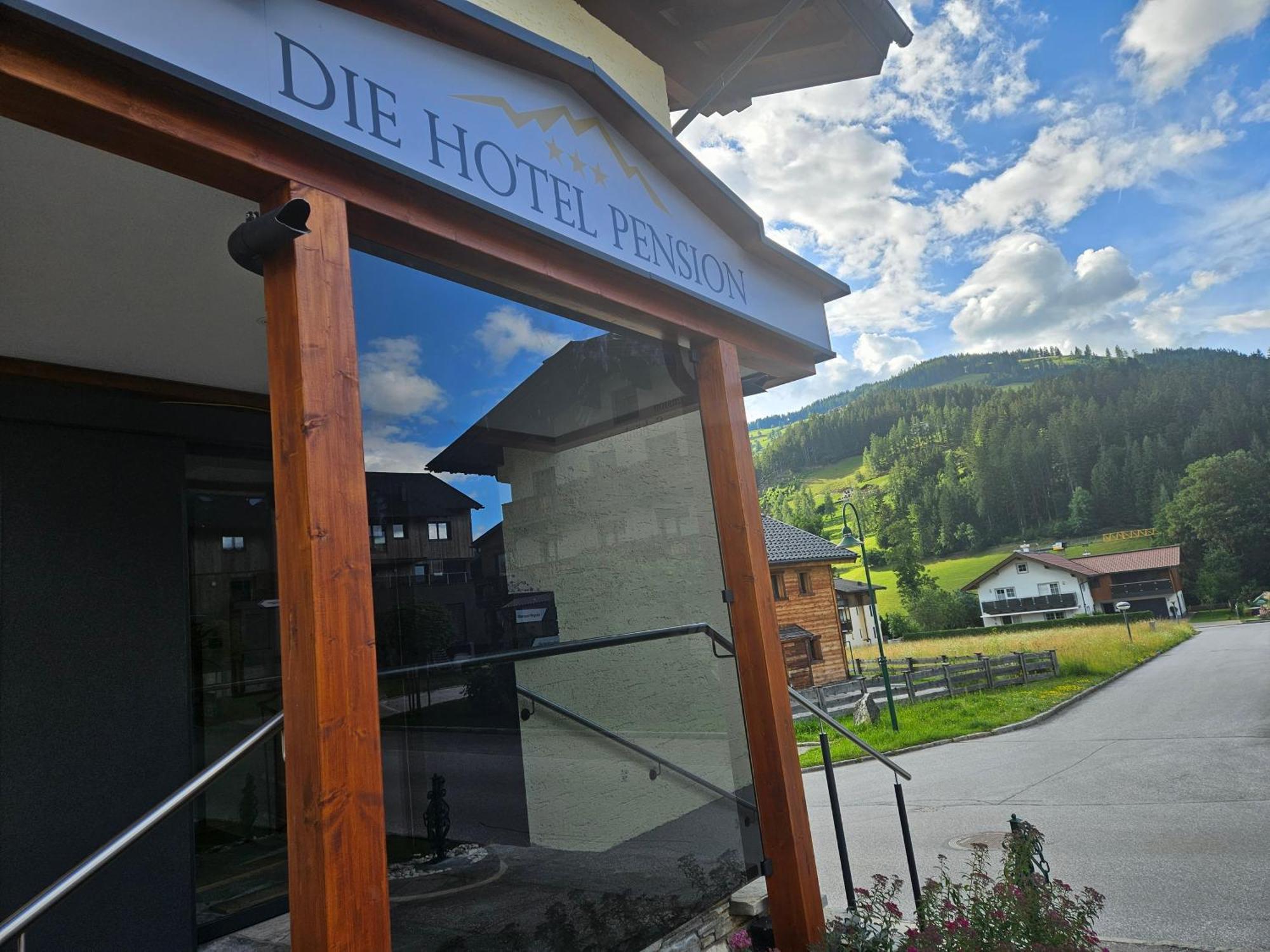 Oberauer Wagrain - Die Eco Familien Hotelpension B&B Esterno foto