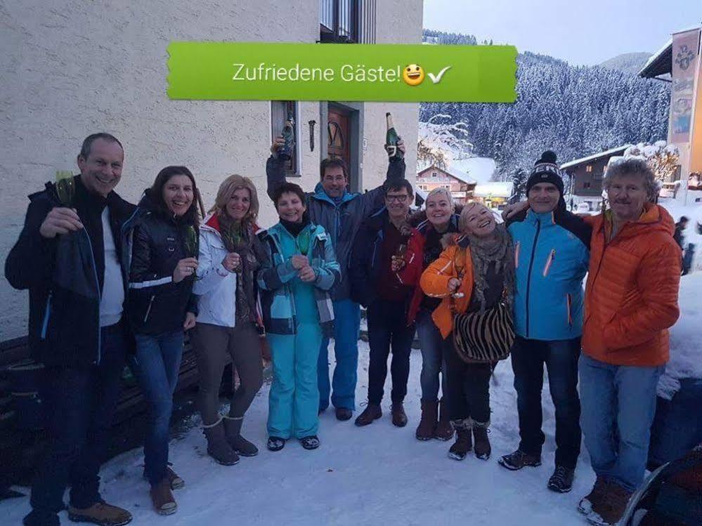 Oberauer Wagrain - Die Eco Familien Hotelpension B&B Esterno foto
