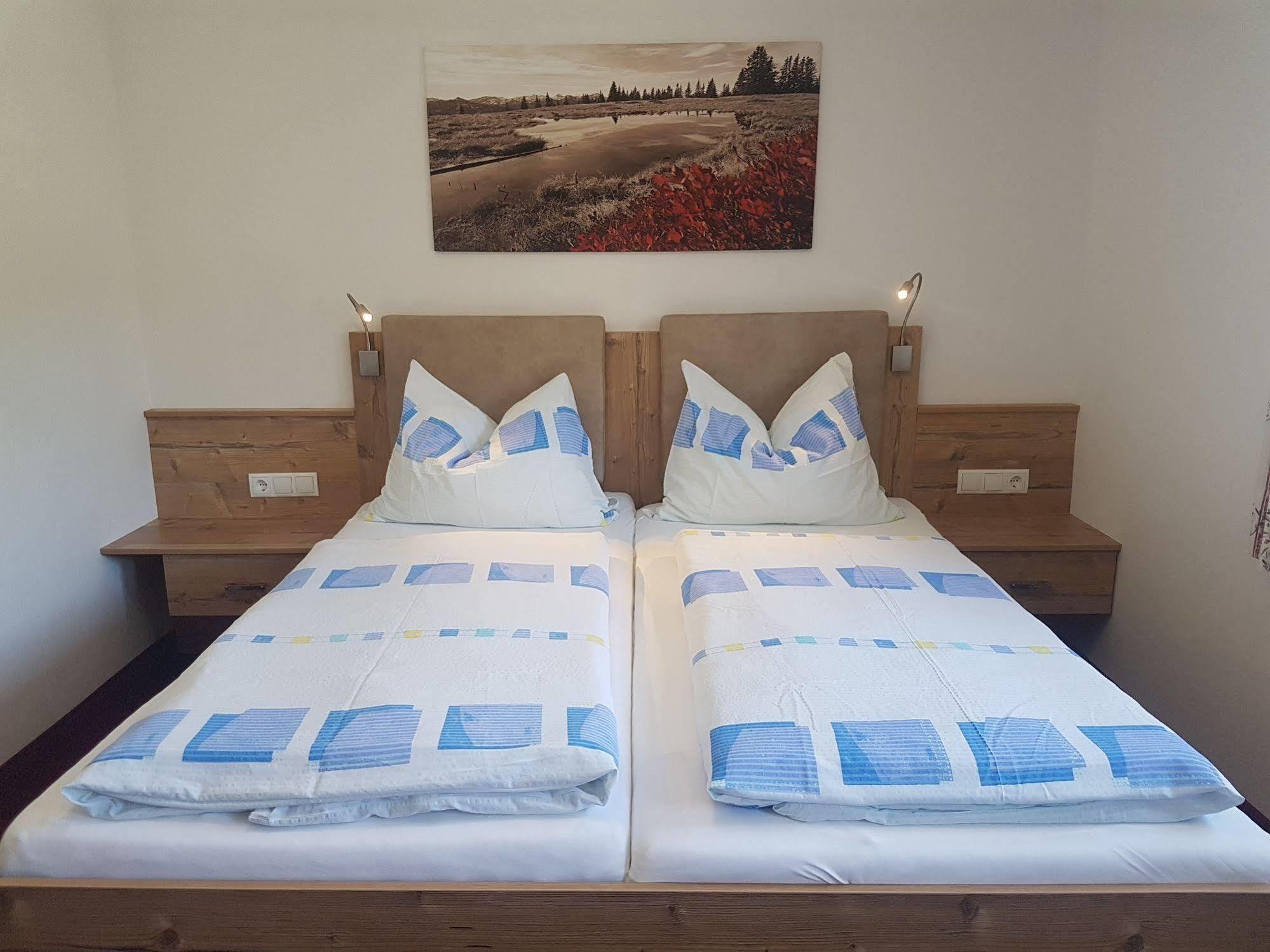 Oberauer Wagrain - Die Eco Familien Hotelpension B&B Esterno foto