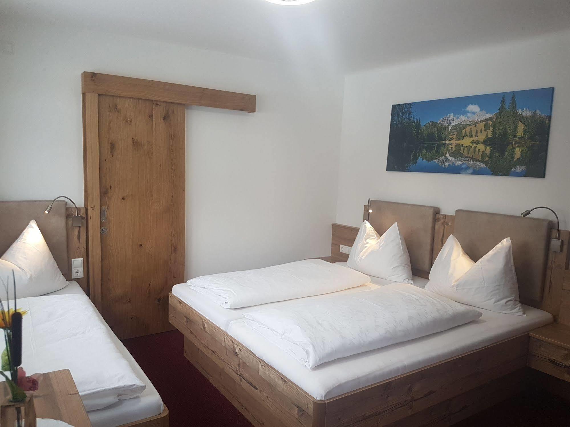 Oberauer Wagrain - Die Eco Familien Hotelpension B&B Esterno foto