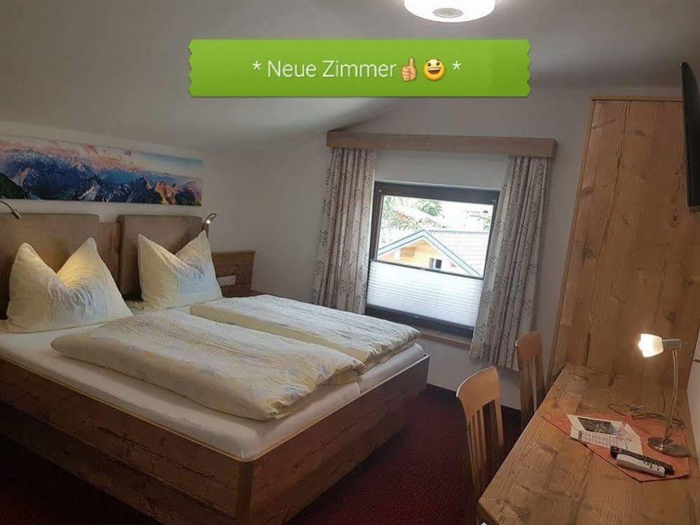 Oberauer Wagrain - Die Eco Familien Hotelpension B&B Esterno foto