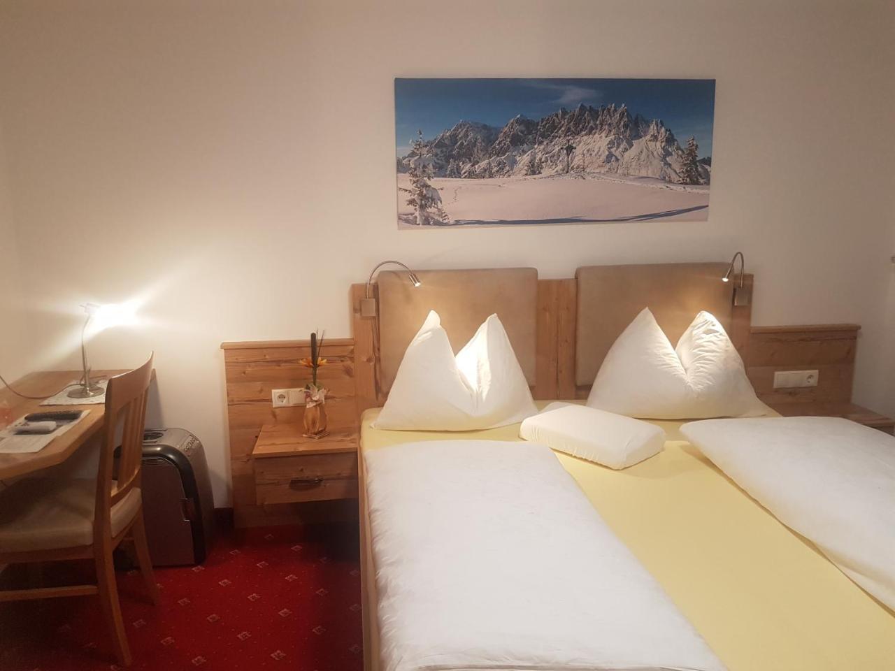Oberauer Wagrain - Die Eco Familien Hotelpension B&B Esterno foto
